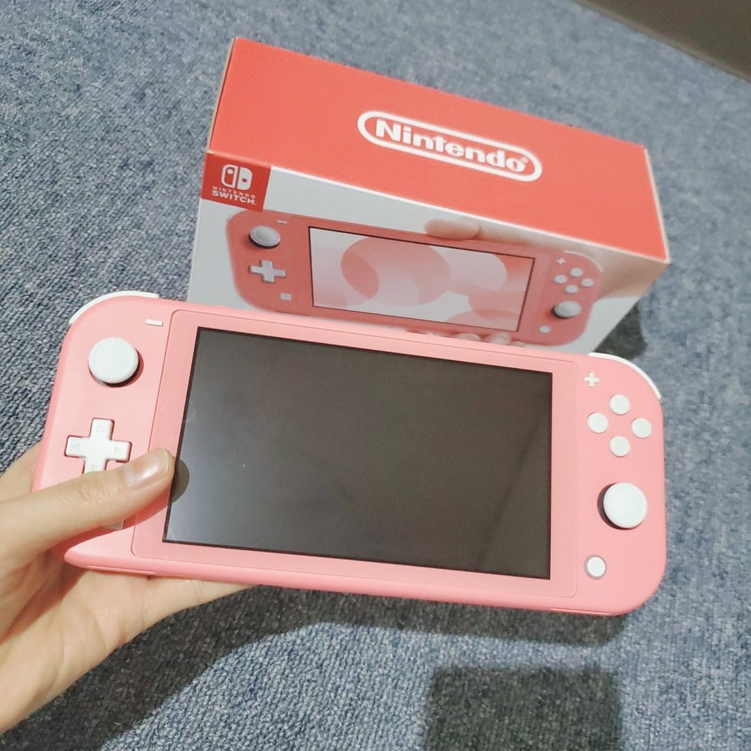 スイッチ本体本日削除！早い者勝ち！Nintendo switch Lite コーラルピンク